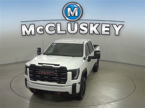 Summit White 2025 GMC Sierra 2500 AT4