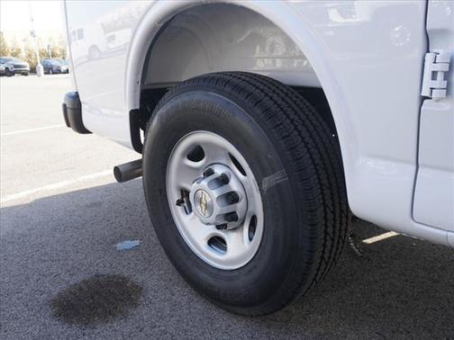 2025 Chevrolet Express 2500 RWD 2500 Regular Wheelbase WT