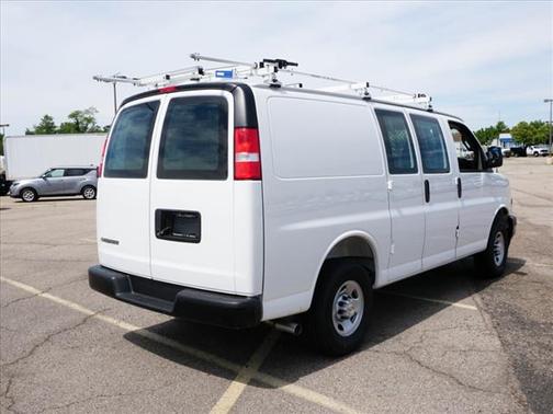 2025 Chevrolet Express 2500 RWD 2500 Regular Wheelbase WT