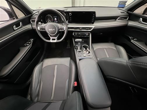 Glacial White Pearl 2023 Kia K5 GT-Line