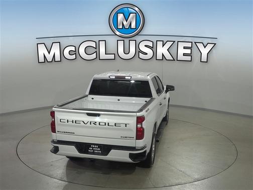 Summit White 2023 Chevrolet Silverado 1500 Custom