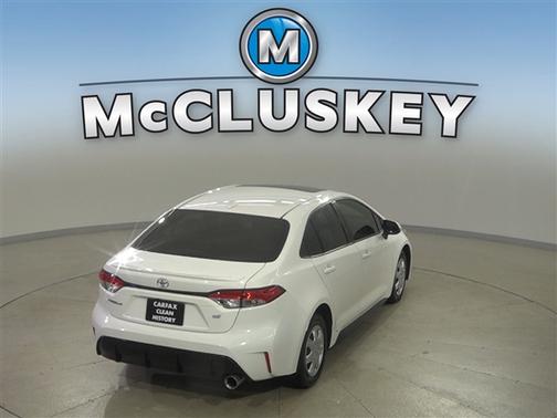 Ice Cap 2024 Toyota Corolla SE