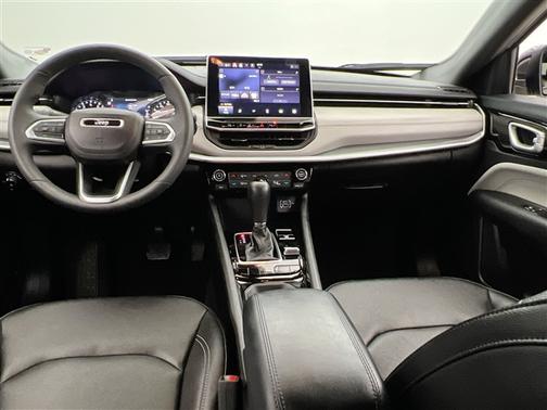 Bright White Clearcoat 2025 Jeep Compass Limited