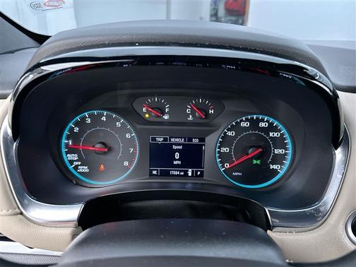 Summit White 2023 Chevrolet Traverse LS