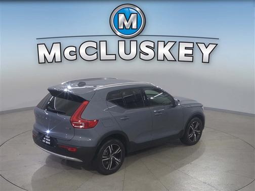 2023 Volvo XC40 B5 Core