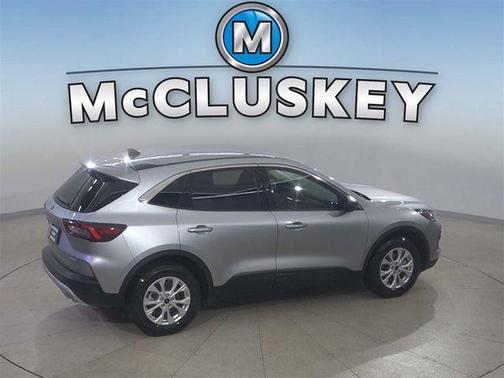 ICONIC SILVER METALLIC 2023 Ford Escape Active