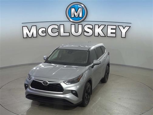 Celestial Silver Metallic 2024 Toyota Highlander LE
