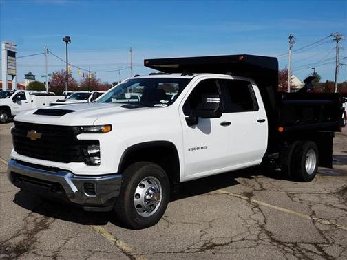 2025 Chevrolet Silverado 3500 WT