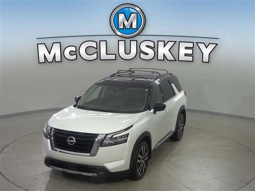 Pearl White Tricoat/Super Black 2024 Nissan Pathfinder Platinum 4WD