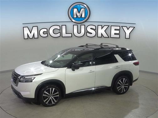 Pearl White Tricoat/Super Black 2024 Nissan Pathfinder Platinum 4WD
