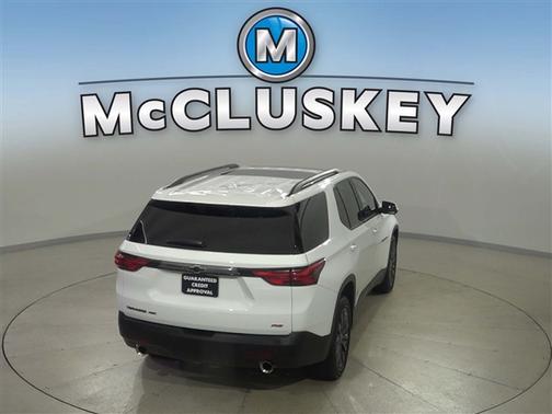 Summit White 2023 Chevrolet Traverse RS