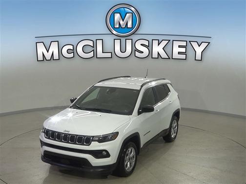 Bright White Clearcoat 2025 Jeep Compass Latitude