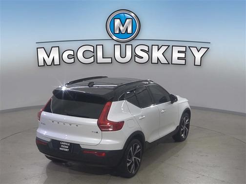 2021 Volvo XC40 T5 R-Design