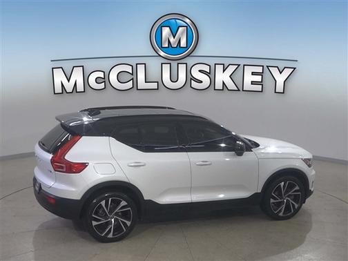 2021 Volvo XC40 T5 R-Design