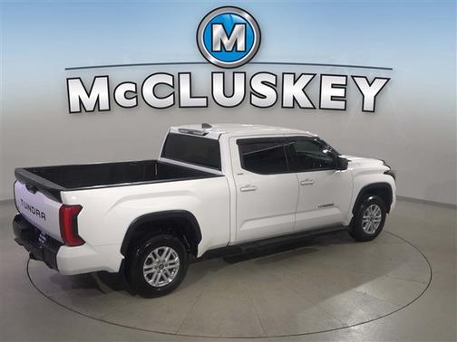 White 2022 Toyota Tundra SR5