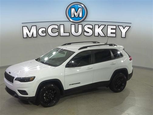 Bright White Clearcoat 2023 Jeep Cherokee Altitude