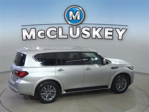 2023 INFINITI QX80 Luxe