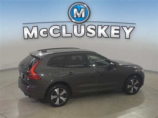 2023 Volvo XC60 Recharge Plug-In Hybrid T8 Plus Dark Theme