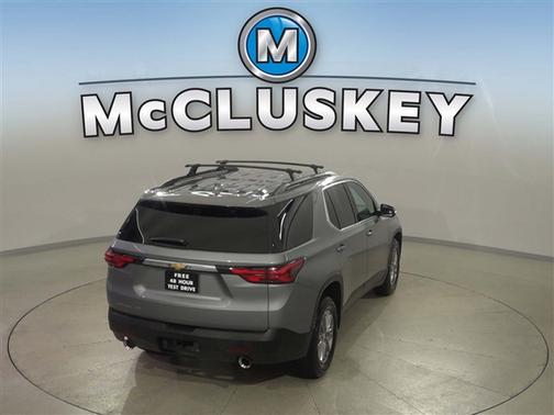 Sterling Gray Metallic 2023 Chevrolet Traverse LT Cloth
