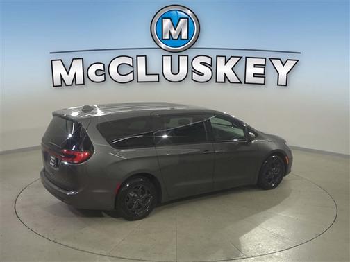 2022 Chrysler Pacifica Hybrid Touring L