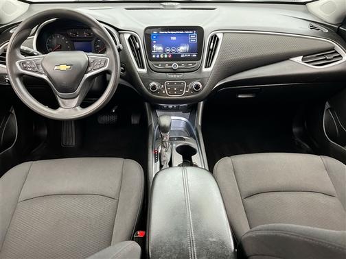 Summit White 2023 Chevrolet Malibu FWD 1LT