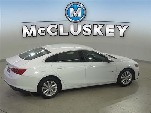 Summit White 2023 Chevrolet Malibu FWD 1LT