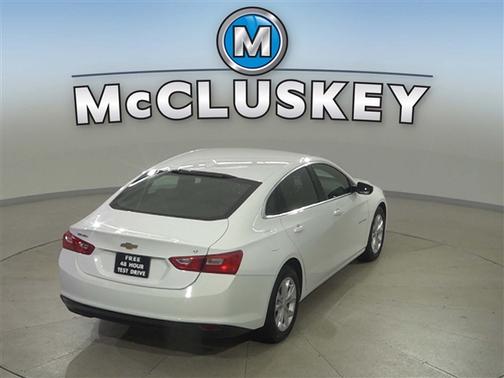 Summit White 2023 Chevrolet Malibu FWD 1LT