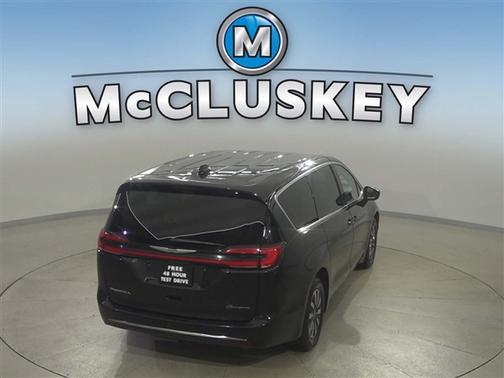 2023 Chrysler Pacifica Hybrid Touring L