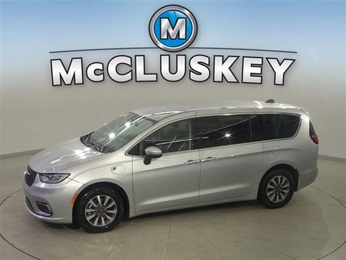 Silver Mist Clearcoat 2023 Chrysler Pacifica Hybrid Touring L
