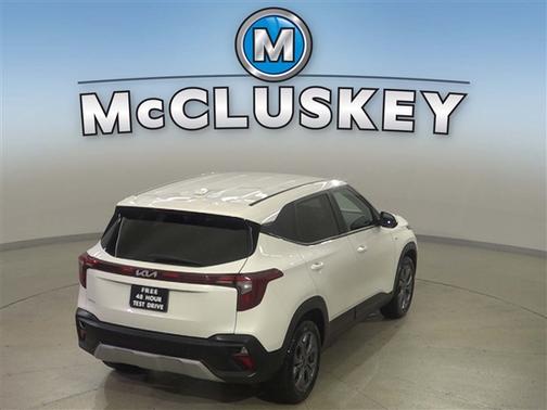 Snow White Pearl 2026 Kia Seltos LX