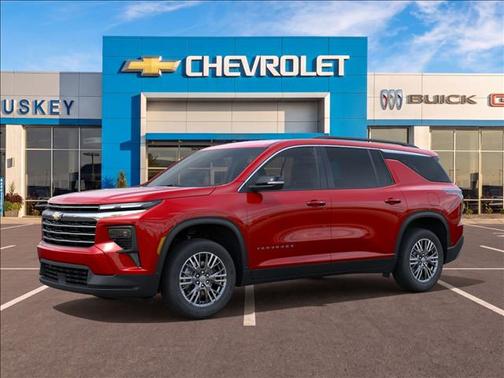 Radiant Red Tintcoat 2026 Chevrolet Traverse LT