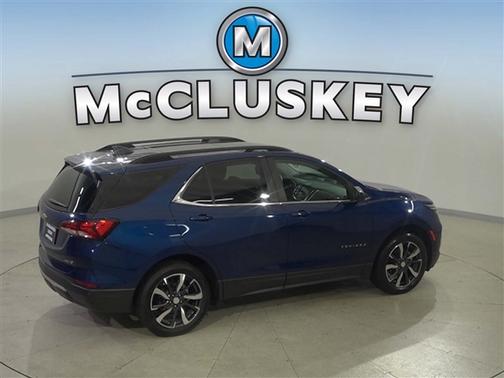 Blue Glow Metallic 2022 Chevrolet Equinox 1LT