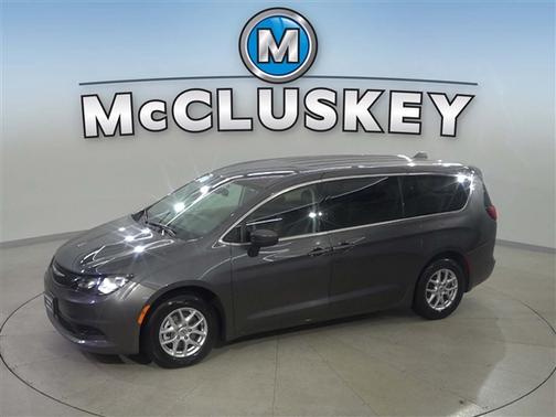 Granite Crystal Metallic Clearcoat 2023 Chrysler Voyager LX