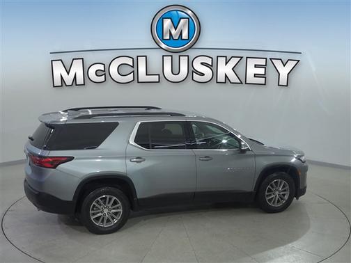 Sterling Gray Metallic 2023 Chevrolet Traverse LT Cloth