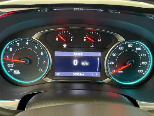 Sterling Gray Metallic 2023 Chevrolet Traverse LT Cloth