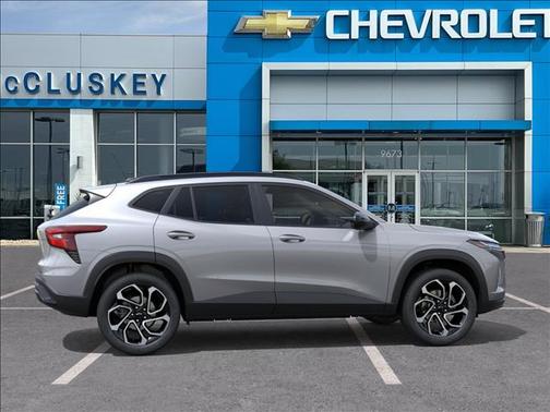 Sterling Gray Metallic 2026 Chevrolet Trax FWD 2RS