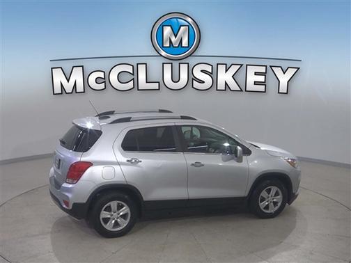 Silver Ice Metallic 2019 Chevrolet Trax LT