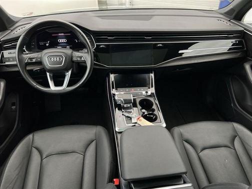 2022 Audi Q7 55 Premium Plus