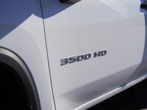 2025 Chevrolet Silverado 3500 WT