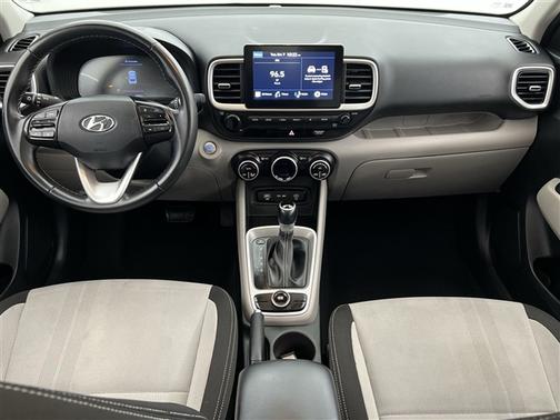2024 Hyundai VENUE SEL
