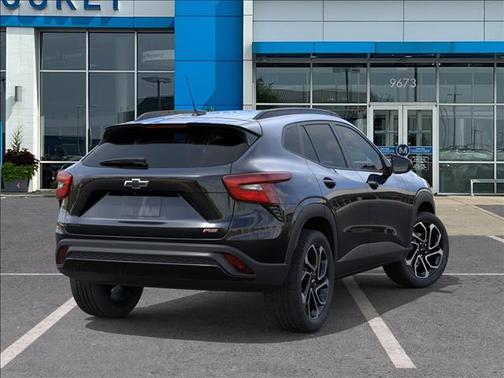 Mosaic Black Metallic 2026 Chevrolet Trax FWD 2RS