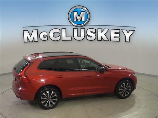 2023 Volvo XC60 B5 Plus Dark Theme