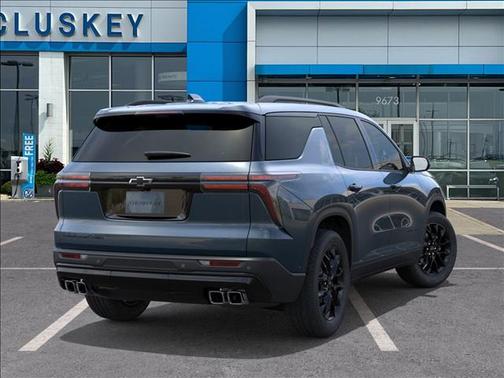 2025 Chevrolet Traverse LT