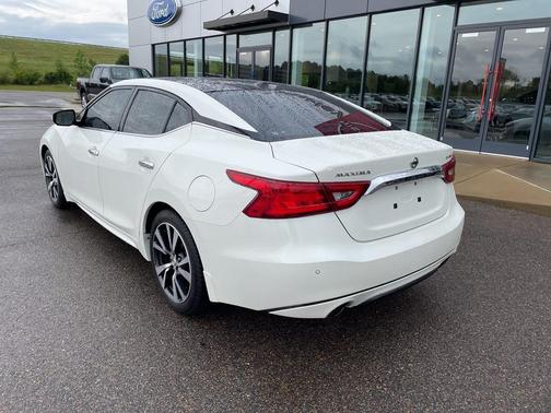 Pearl White 2017 Nissan Maxima 3.5 Platinum