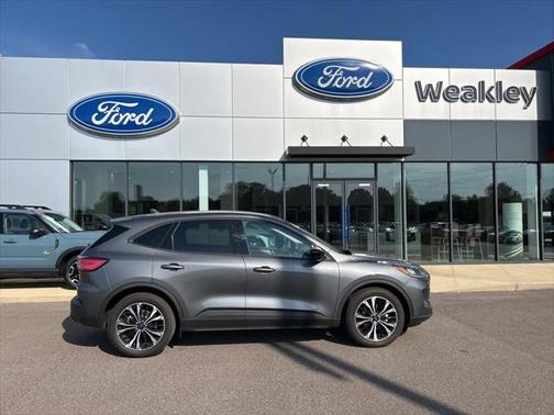 Carbonized Gray Metallic 2021 Ford Escape SE