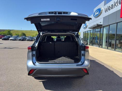 Moon Dust 2020 Toyota Highlander XLE
