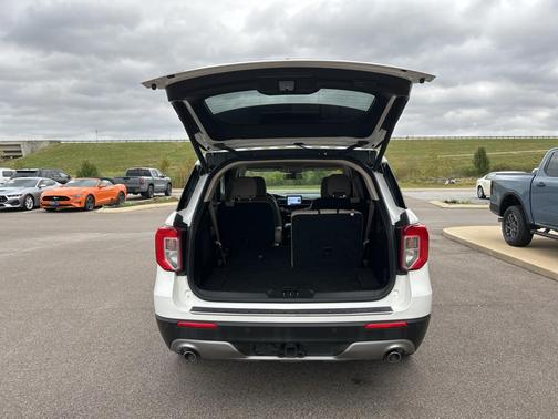 Star White Metallic Tri-Coat 2021 Ford Explorer Limited