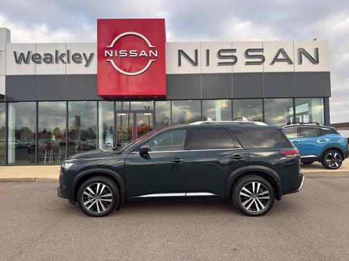2024 Nissan Pathfinder Platinum FWD