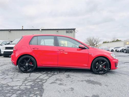 2017 Volkswagen Golf GTI 2.0T S 4-Door