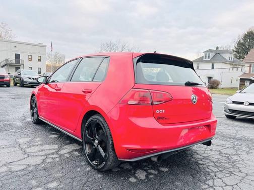 2017 Volkswagen Golf GTI 2.0T S 4-Door